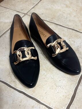 MIDAS - Symona Black Leather Pointed Loafer with Gold Chain